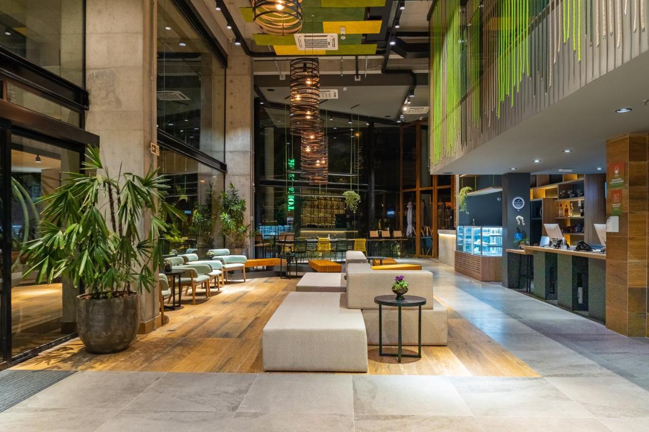 Ibis Styles Porto Alegre Moinhos De Vento Hotel Eksteriør billede