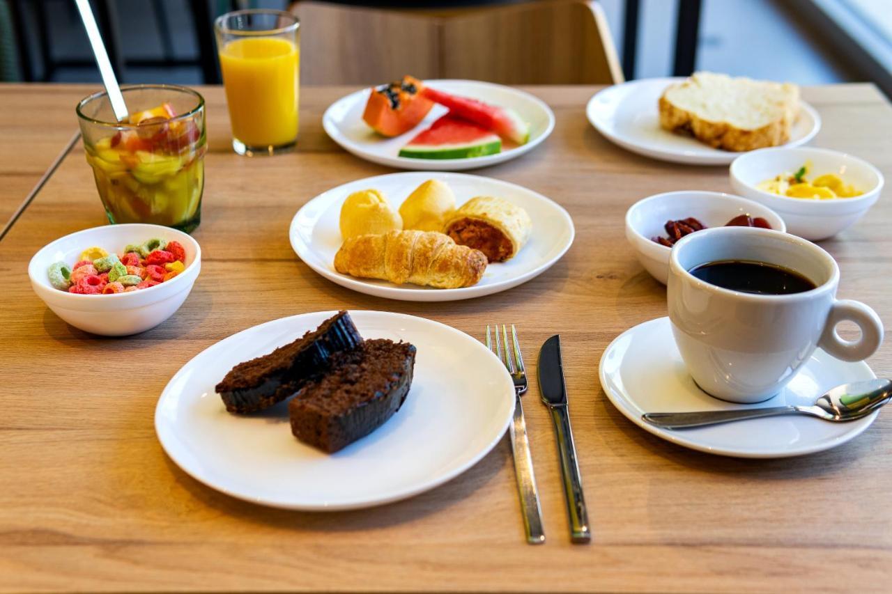 Ibis Styles Porto Alegre Moinhos De Vento Hotel Eksteriør billede