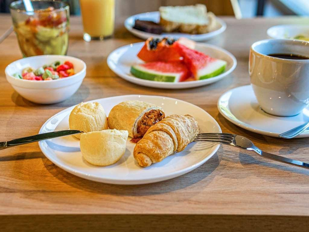 Ibis Styles Porto Alegre Moinhos De Vento Hotel Restaurant billede